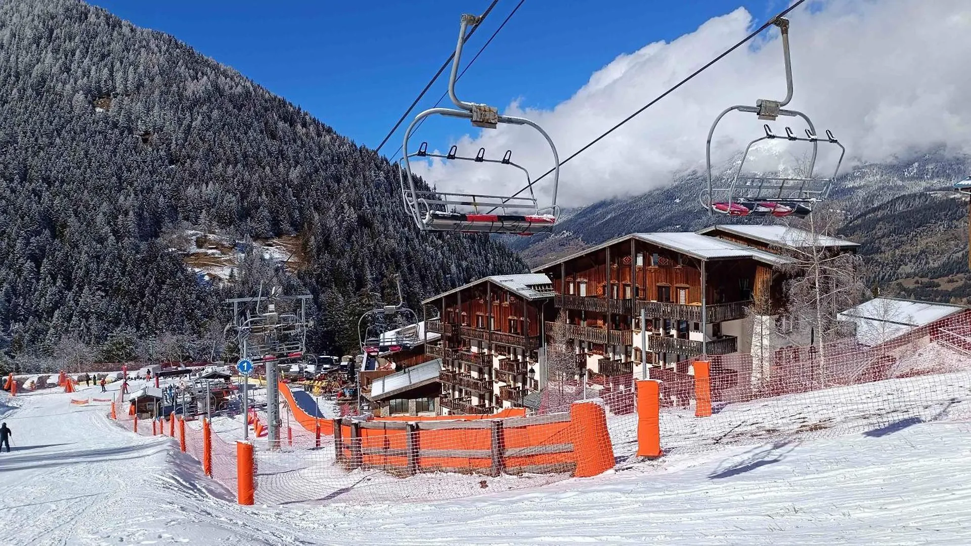 Location Semaine 7 Nuits Du Samedi Au Samedi Studio 20M2 Cozy 4Pers Au Pied D Une Piste Bleu Acces Remontes Valfrejus 0*,  France
